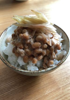 酢飯に茗荷納豆-レシピのメイン写真