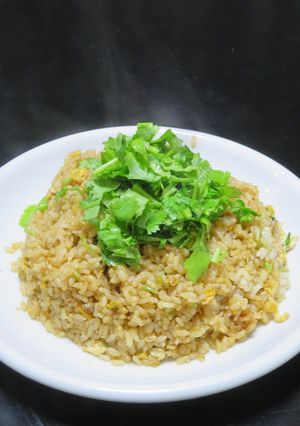 香菜の炒飯☆醤油オイスターソース五香粉で-レシピのメイン写真