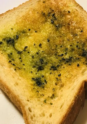 バター＆オリーブ油のジェノベーゼトースト-レシピのメイン写真
