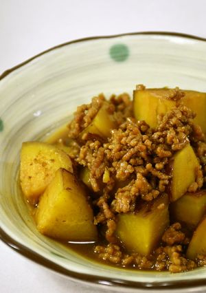 ご飯がすすむ「さつまいものそぼろ煮」-レシピのメイン写真