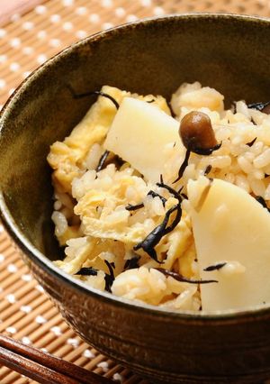 ひじきと長芋の炊き込み御飯-レシピのメイン写真