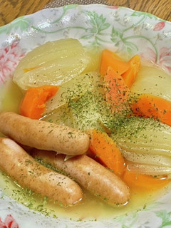 ソーセージと玉ねぎのコンソメ煮-レシピのメイン写真