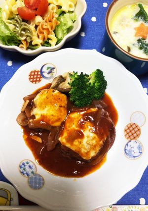 玉ねぎなしでふっくらジューシーハンバーグ-レシピのメイン写真