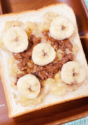 お祭り気分！？簡単☆チョコバナナトースト-レシピのメイン写真