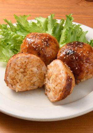 タレで手軽に！肉巻きおにぎり-レシピのメイン写真