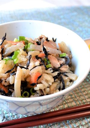 ひじきとシーチキンの炊き込みご飯♪-レシピのメイン写真