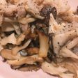 きのこと豚のにんにく塩炒め