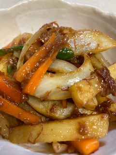 じゃがいもとコンビーフのカレー炒め-レシピのメイン写真