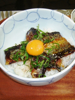 さんまの月見蒲焼丼.。・゚*-レシピのメイン写真