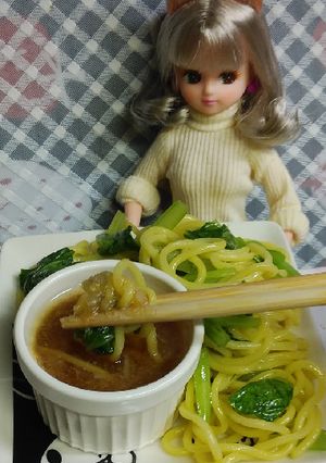 リカちゃん♡昼飯旅*小松菜焼きそばつけ麺-レシピのメイン写真