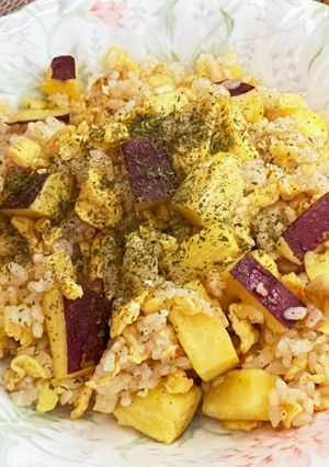 バター風味・サツマイモ入り炒飯-レシピのメイン写真