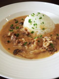 焼肉のたれでさっぱりビーフストロガノフ-レシピのメイン写真