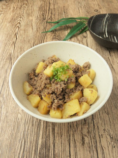 じゃが芋とひき肉のそぼろ-レシピのメイン写真