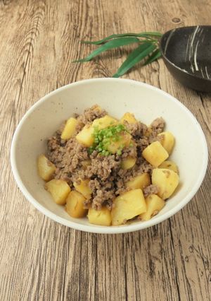 じゃが芋とひき肉のそぼろ-レシピのメイン写真