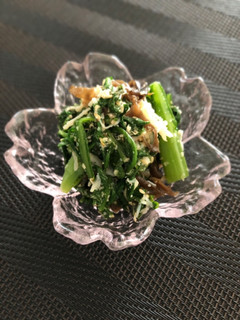 低FODMAP 春菊とホタテの辛子和え-レシピのメイン写真