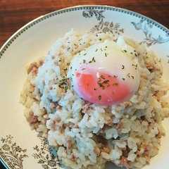 รูปของ 豚ひき肉と温泉卵のチーズリゾット