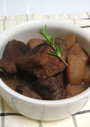 りんごと豚肉の赤ワイン煮-レシピのメイン写真
