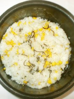 ミネラル昆布とうもろこしご飯♪簡単-レシピのメイン写真