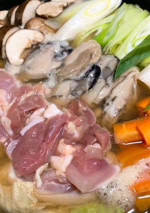 旨味の海☆鶏肉と牡蠣の白湯風鍋-レシピのメイン写真