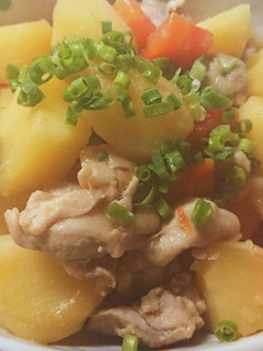 鶏肉とじゃがいもの煮物-レシピのメイン写真