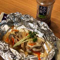 รูปของ 白身魚とキノコのホイル焼き