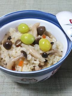 しめじが主役・炊き込みご飯-レシピのメイン写真