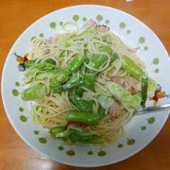 รูปของ アスパラとベーコンのクリームパスタ