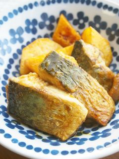 サバとさつま芋のカレー粉照り焼き♪-レシピのメイン写真
