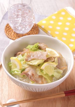 レモンでさっぱり！天塩レモン豚丼-レシピのメイン写真