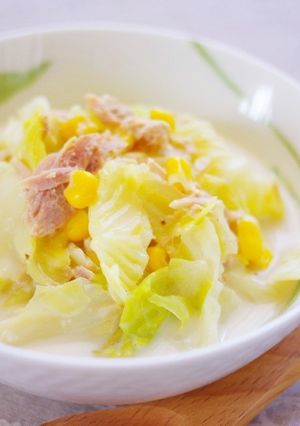 ちぎりキャベツのミルク味噌スープ-レシピのメイン写真