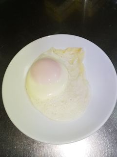 蒸し焼きでこげつかない目玉焼き-レシピのメイン写真