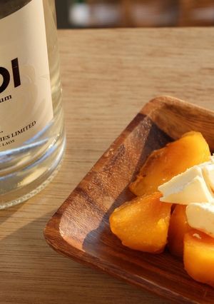 クリームチーズと無農薬ラム酒で柿フランベ-レシピのメイン写真