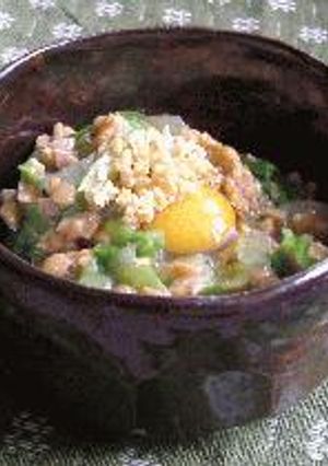 ちょっと一品、納豆レタスのニンニクチップ-レシピのメイン写真