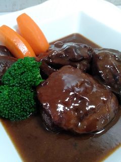 鶏もも肉の赤ワイン煮込み-レシピのメイン写真
