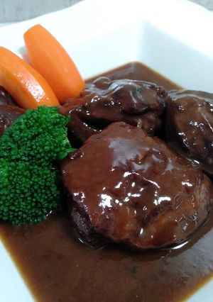 鶏もも肉の赤ワイン煮込み-レシピのメイン写真
