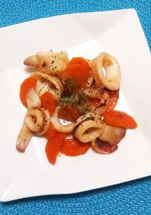 イカとにんじんのガーリックバター醤油炒め-レシピのメイン写真