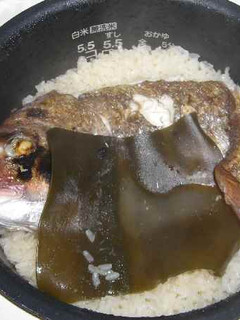 お祝い鯛飯 ☆ お頭付き鯛-レシピのメイン写真