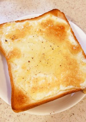 甘じょっぱ！ハニーチーズトースト*･゜＊-レシピのメイン写真