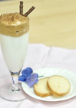 メイプル牧場牛乳で作ったダルゴナコーヒー-レシピのメイン写真