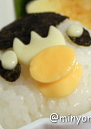 ２種類のチーズでポッチャマ弁当：おにぎり-レシピのメイン写真