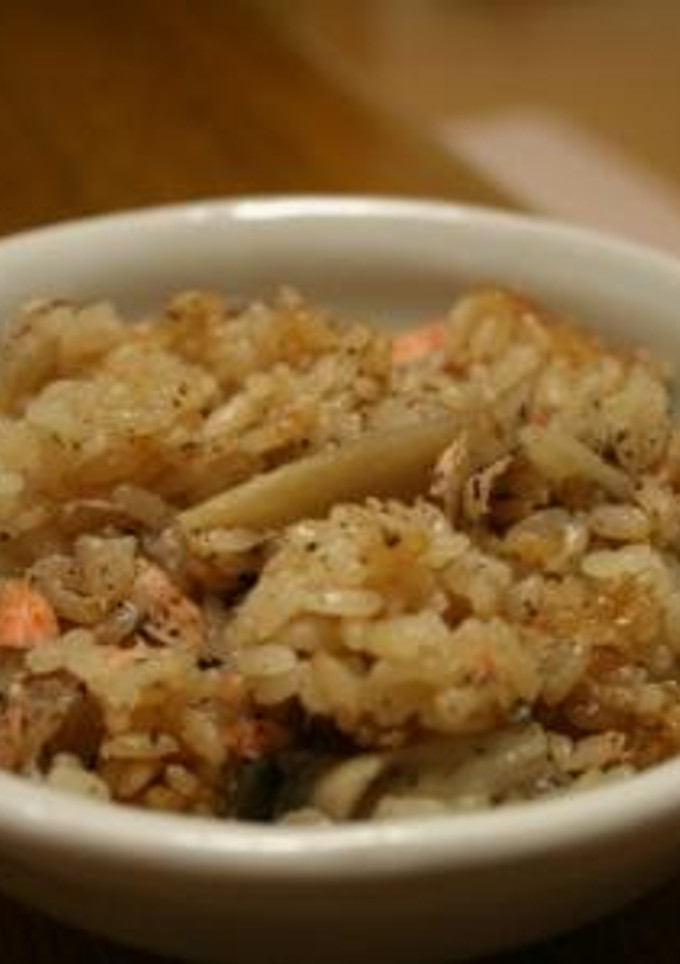 鮭と舞茸の炊き込みご飯-レシピのメイン写真