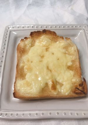 甘じょっぱい♪はちみつチーズトースト-レシピのメイン写真