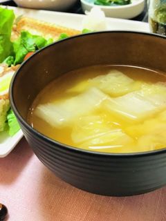 シンプルな白菜のお味噌汁-レシピのメイン写真