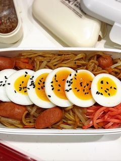 のっけ弁当(焼きそばにゆで卵)-レシピのメイン写真