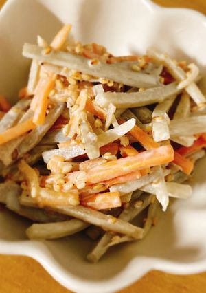 ごぼうとにんじんの胡麻マヨ和え-レシピのメイン写真