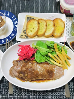 サーロインステーキメインの記念日ディナー-レシピのメイン写真