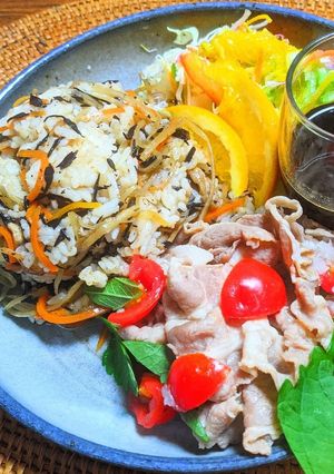 甘酢トマトの豚しゃぶと雑穀米の混ぜごはん-レシピのメイン写真