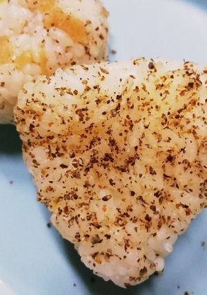 すりエゴマのおにぎり☆ふりかけご飯にも-レシピのメイン写真