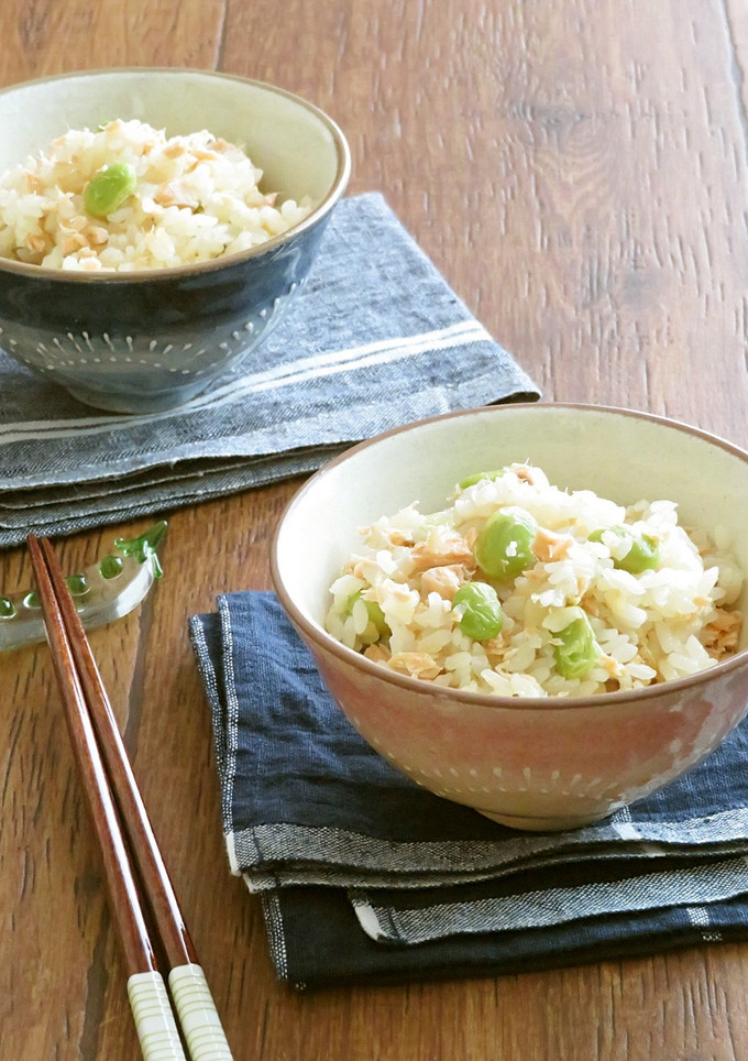 お弁当に♪鮭と枝豆の炊き込みごはん-レシピのメイン写真