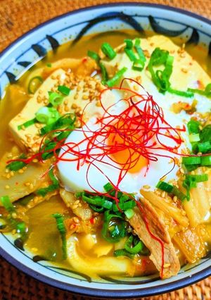 キムチスープうどん温泉卵のせ-レシピのメイン写真